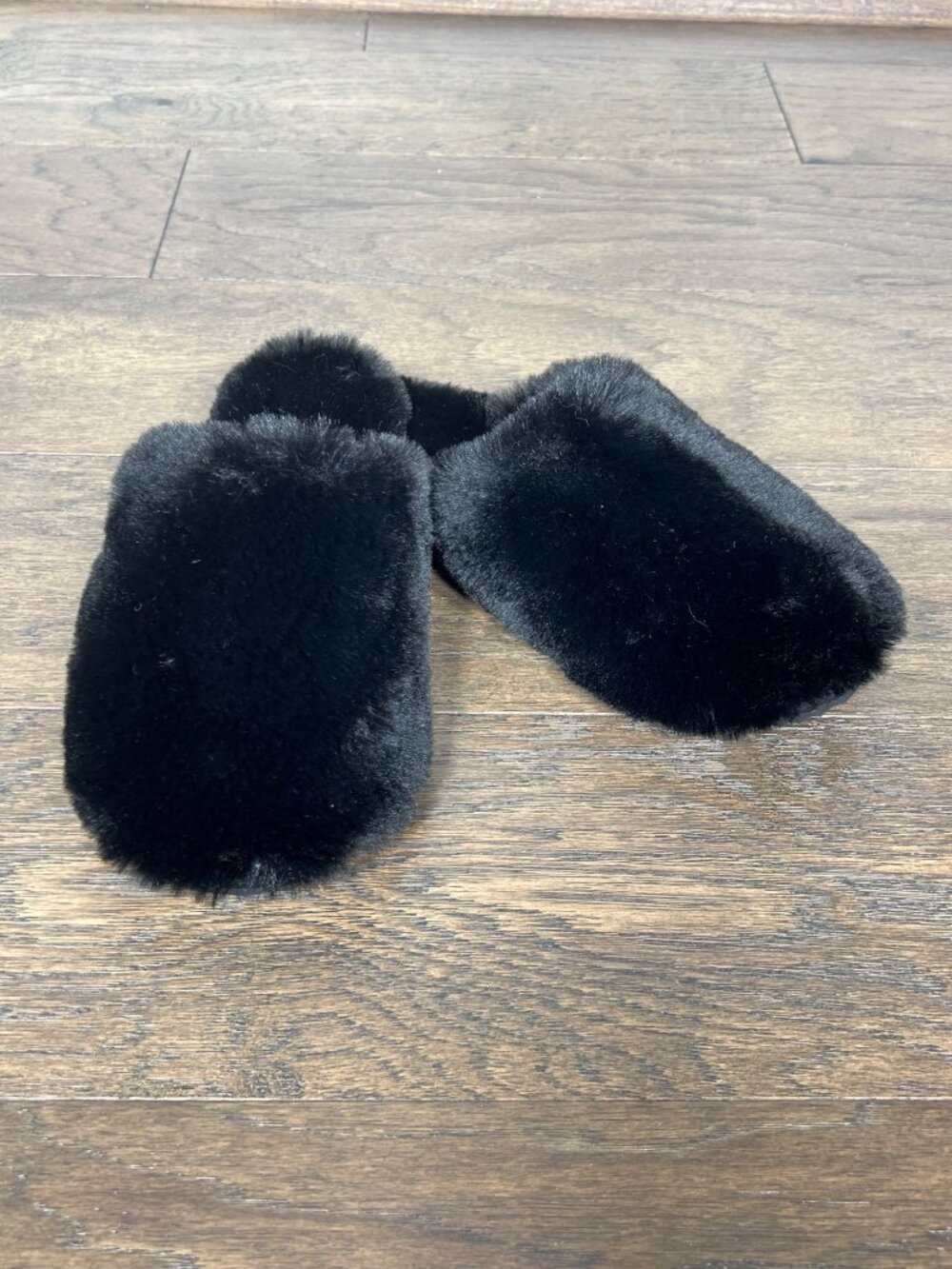 APPARIS Women's Melody Faux Fur Slippers Black Sz 8 NWOT